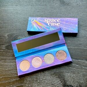 Space Case 🛸 Cosmetics Quad Eyeshadow Palette